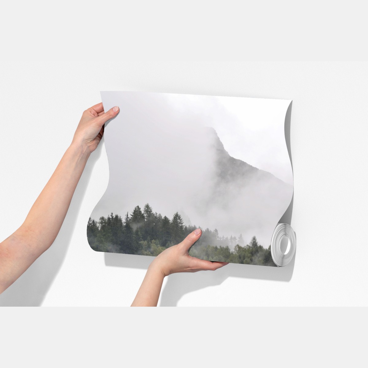 Fototapeta mglisty wodospad w górskim lesie – Wallissimo® Fototapeta mglisty wodospad w górskim lesie – Wallissimo®