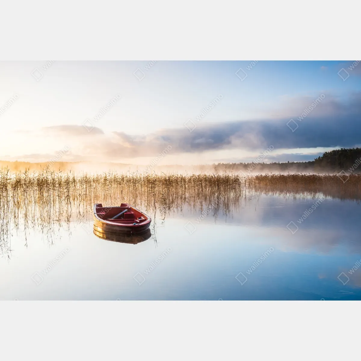 Fototapeta mglisty poranek nad jeziorem z czerwoną łódką – Wallissimo® Fototapeta mglisty poranek nad jeziorem z czerwoną łódką – Wallissimo®
