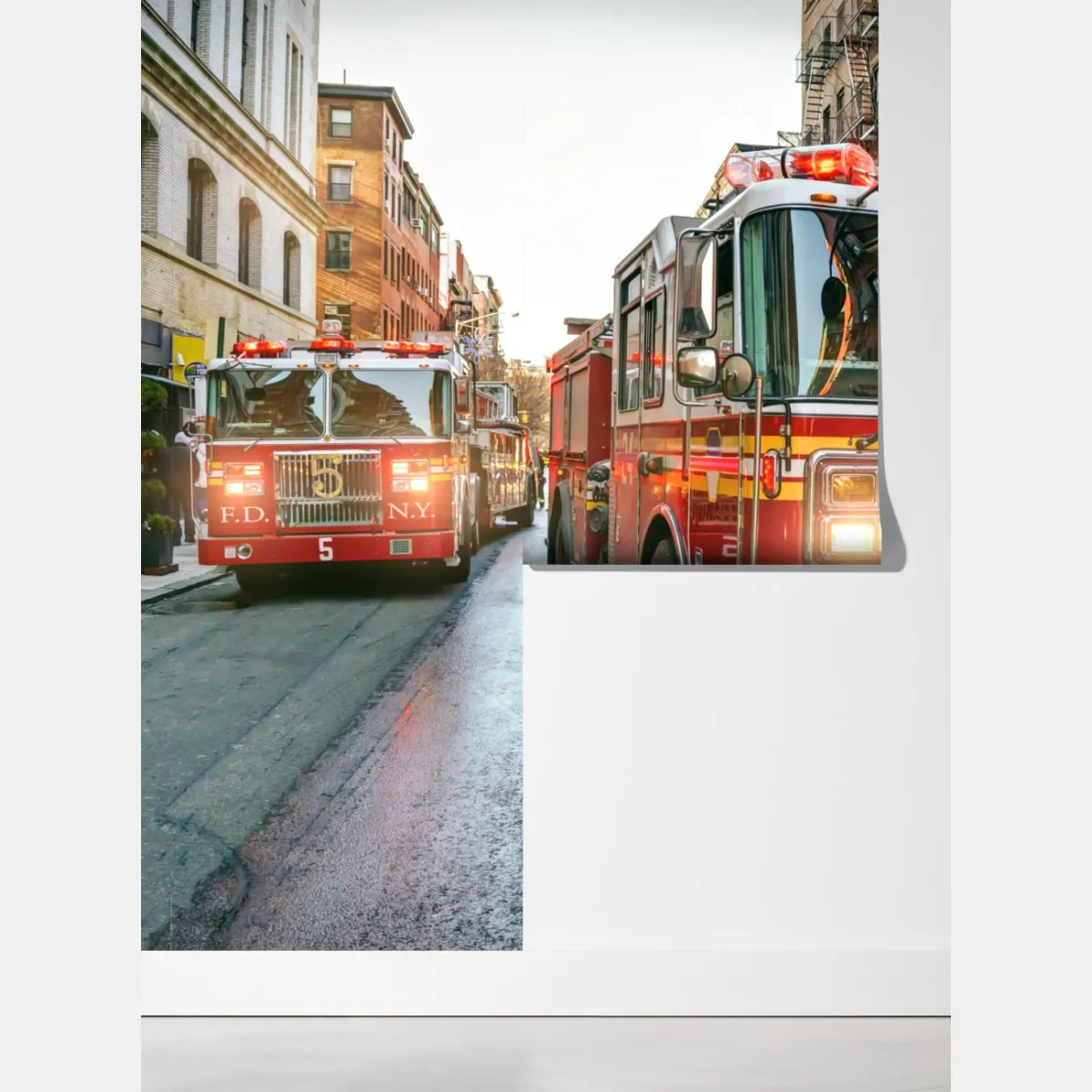 Fototapeta wozy strażackie na ulicy Manhattan, Nowy Jork – Wallissimo® Fototapeta wozy strażackie na ulicy Manhattan, Nowy Jork – Wallissimo®