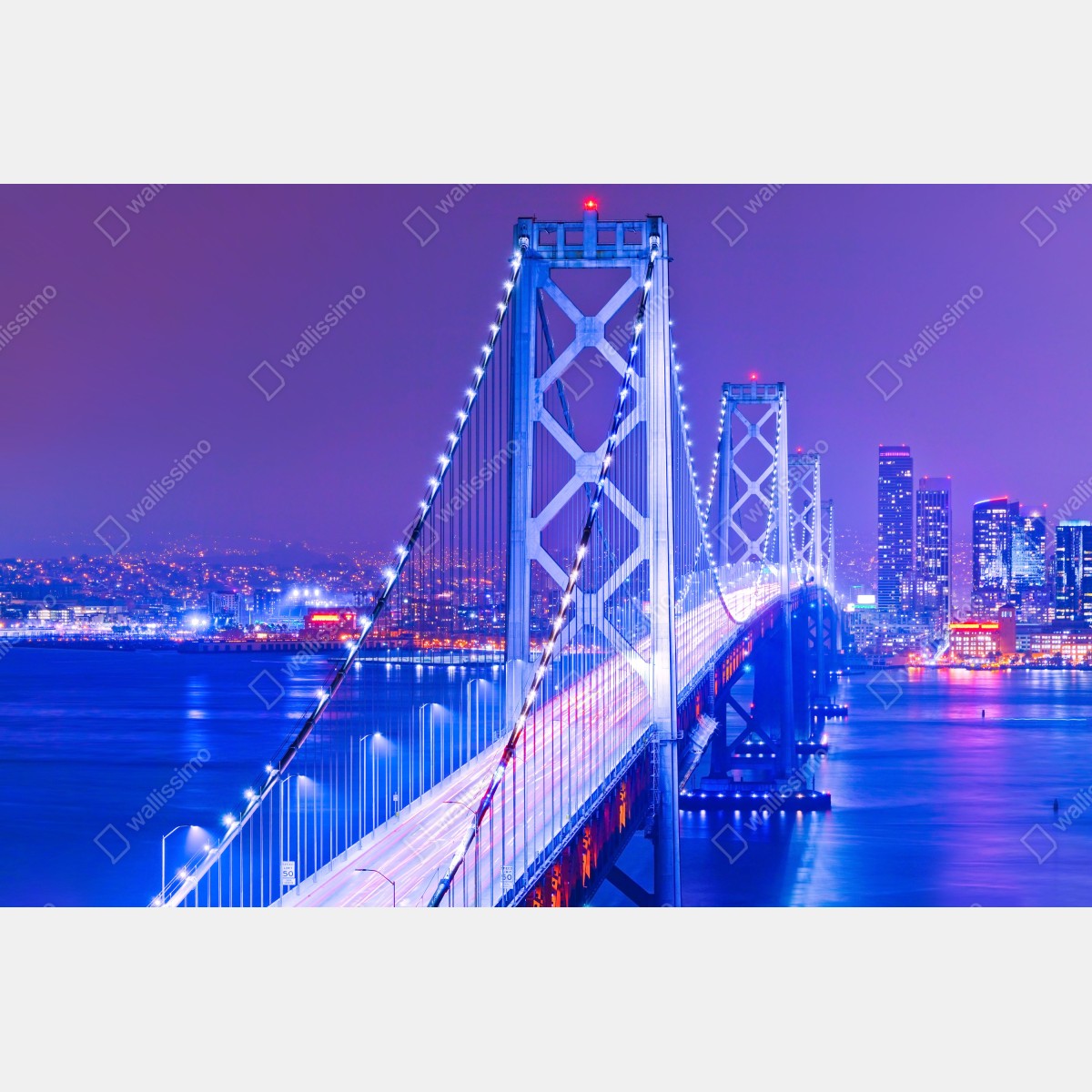Fototapeta oświetlony most wiszący i panorama miasta nocą – Wallissimo® Fototapeta oświetlony most wiszący i panorama miasta nocą – Wallissimo®