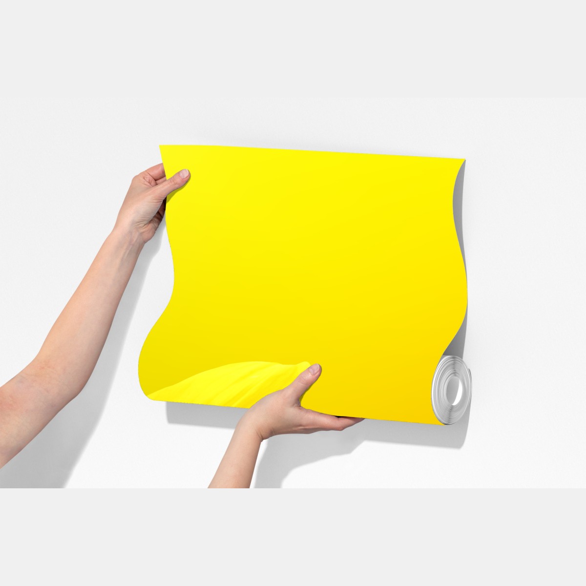 Fototapeta żywy słonecznik z bliska na żółtym tle – Wallissimo® Fototapeta żywy słonecznik z bliska na żółtym tle – Wallissimo®