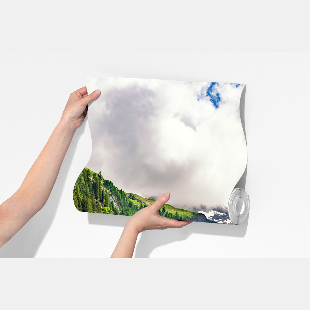 Fototapeta mglisty alpejski wodospad nad zieloną doliną – Wallissimo® Fototapeta mglisty alpejski wodospad nad zieloną doliną – Wallissimo®