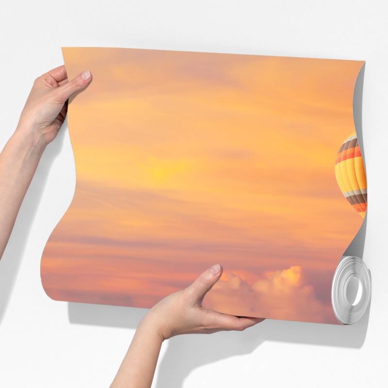 Fototapeta wschodzący balon nad mglistymi górami – Wallissimo® Fototapeta wschodzący balon nad mglistymi górami – Wallissimo®