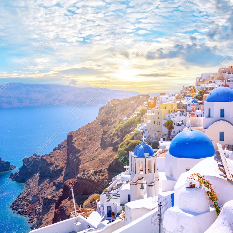 Fototapeta słoneczna wieś Oia na kalderze Santorini – Wallissimo® Fototapeta słoneczna wieś Oia na kalderze Santorini – Wallissimo®