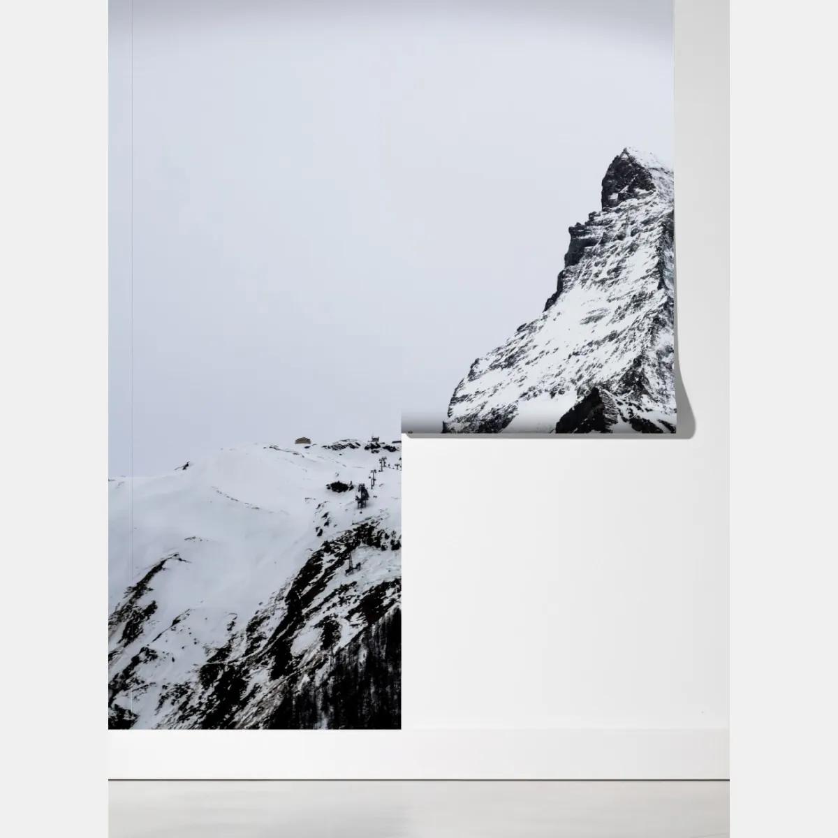 Fototapeta samotny pokryty śniegiem szczyt górski – Wallissimo® Fototapeta samotny pokryty śniegiem szczyt górski – Wallissimo®