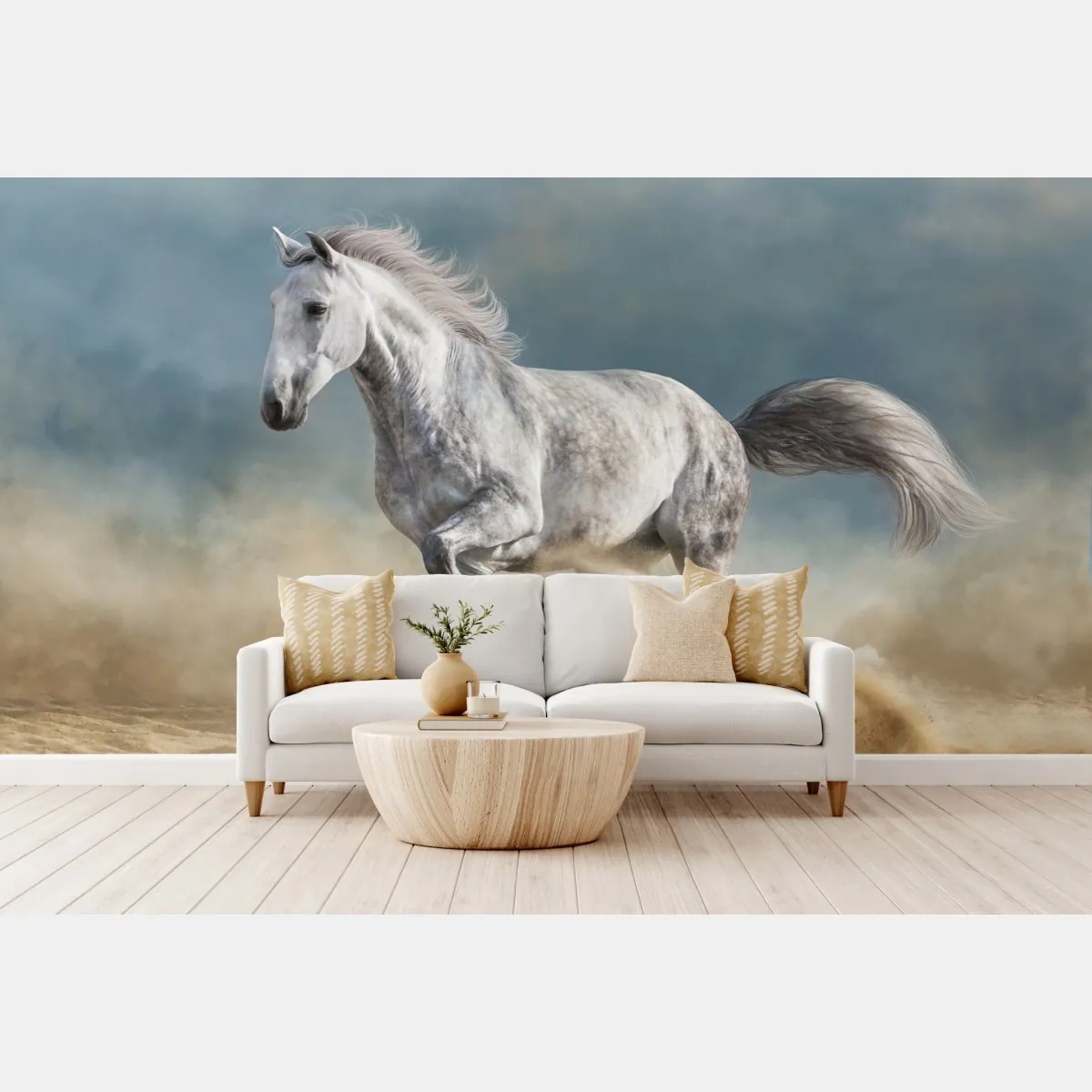 Fototapeta majestatyczny siwy koń galopujący po piasku – Wallissimo® Fototapeta majestatyczny siwy koń galopujący po piasku – Wallissimo®