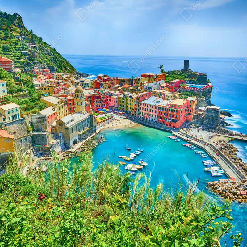 Fototapeta Vernazza kolorowa wioska nadmorska, Włochy – Wallissimo® Fototapeta Vernazza kolorowa wioska nadmorska, Włochy – Wallissimo®