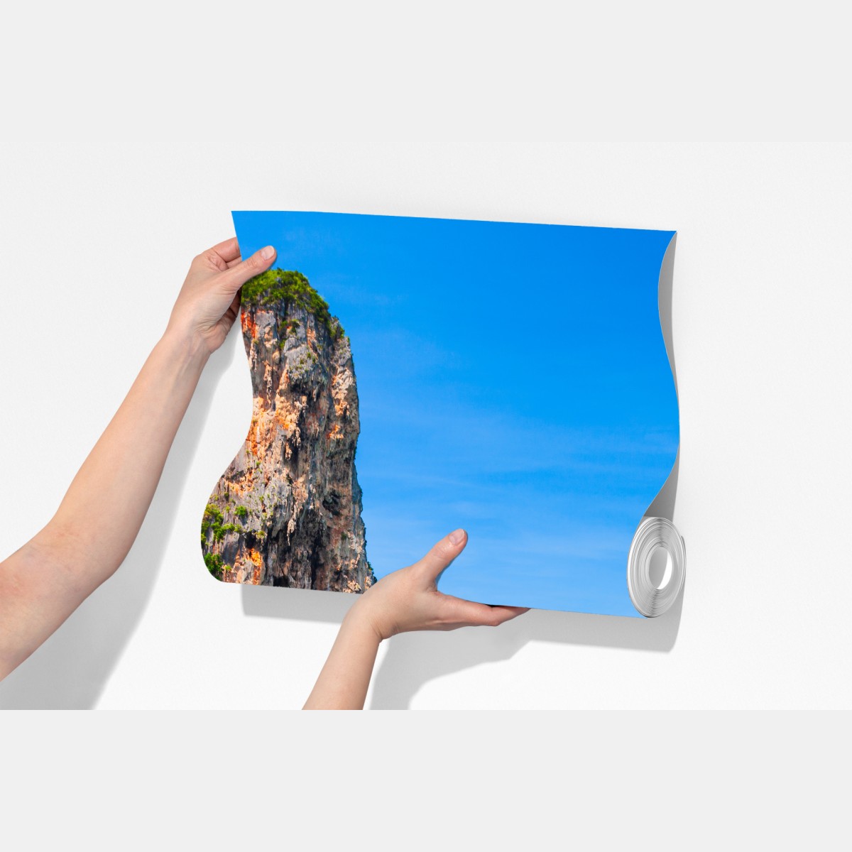 Fototapeta tropikalna plaża z tradycyjnymi łodziami w Tajlandii – Wallissimo® Fototapeta tropikalna plaża z tradycyjnymi łodziami w Tajlandii – Wallissimo®