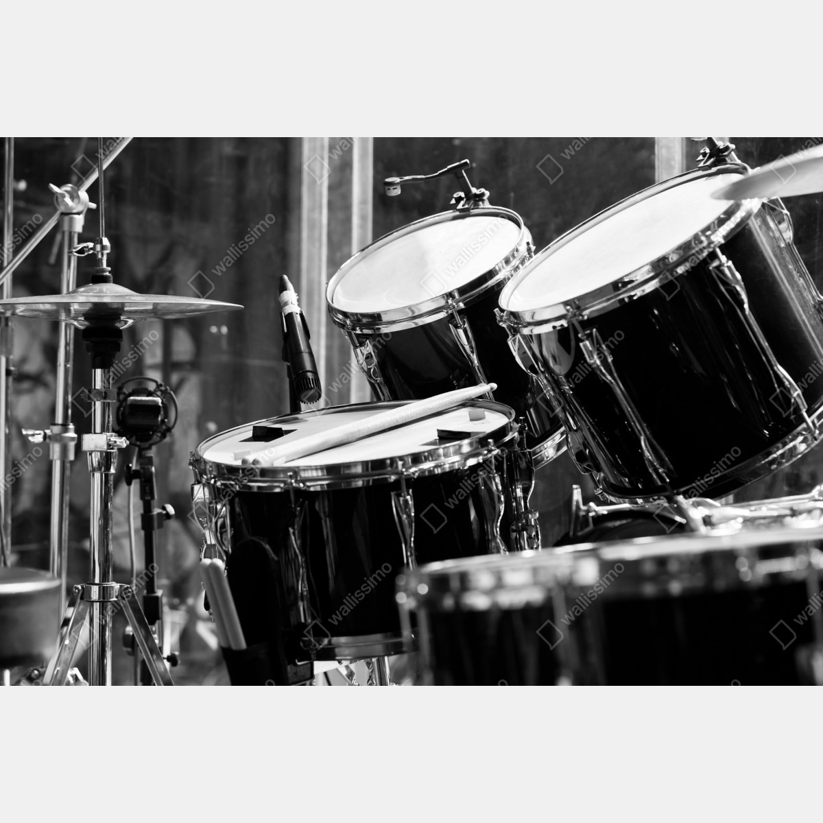 Fototapeta czarno-białe zbliżenie zestawu perkusyjnego – Wallissimo® Fototapeta czarno-białe zbliżenie zestawu perkusyjnego – Wallissimo®