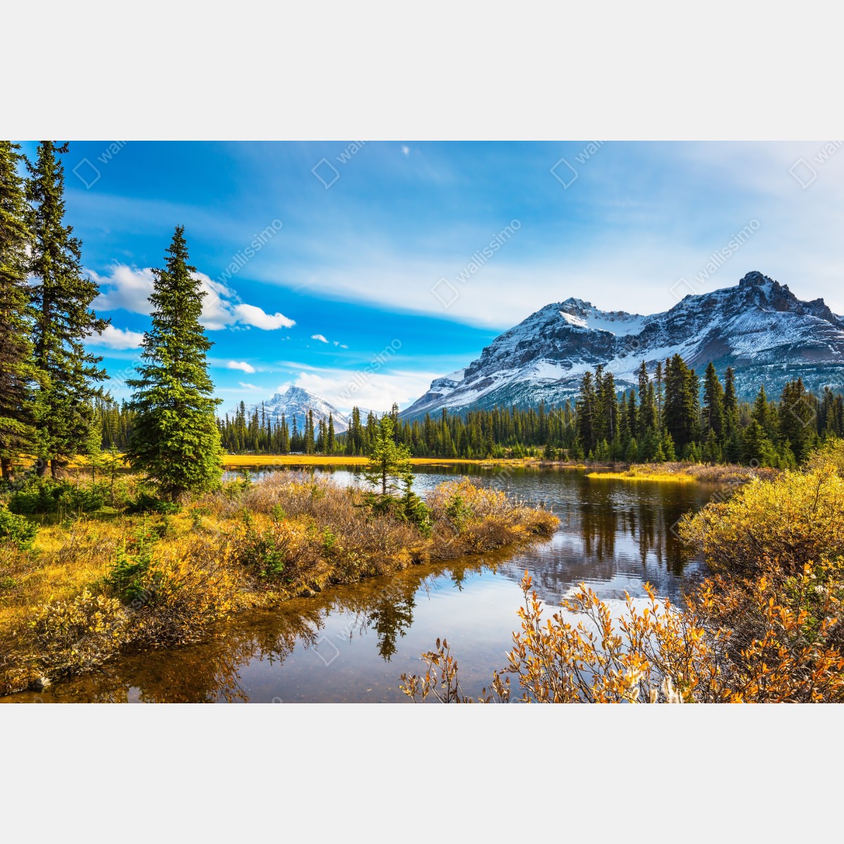 Fototapeta Góry Skaliste nad jeziorem z odbiciem – Wallissimo® Fototapeta Góry Skaliste nad jeziorem z odbiciem – Wallissimo®