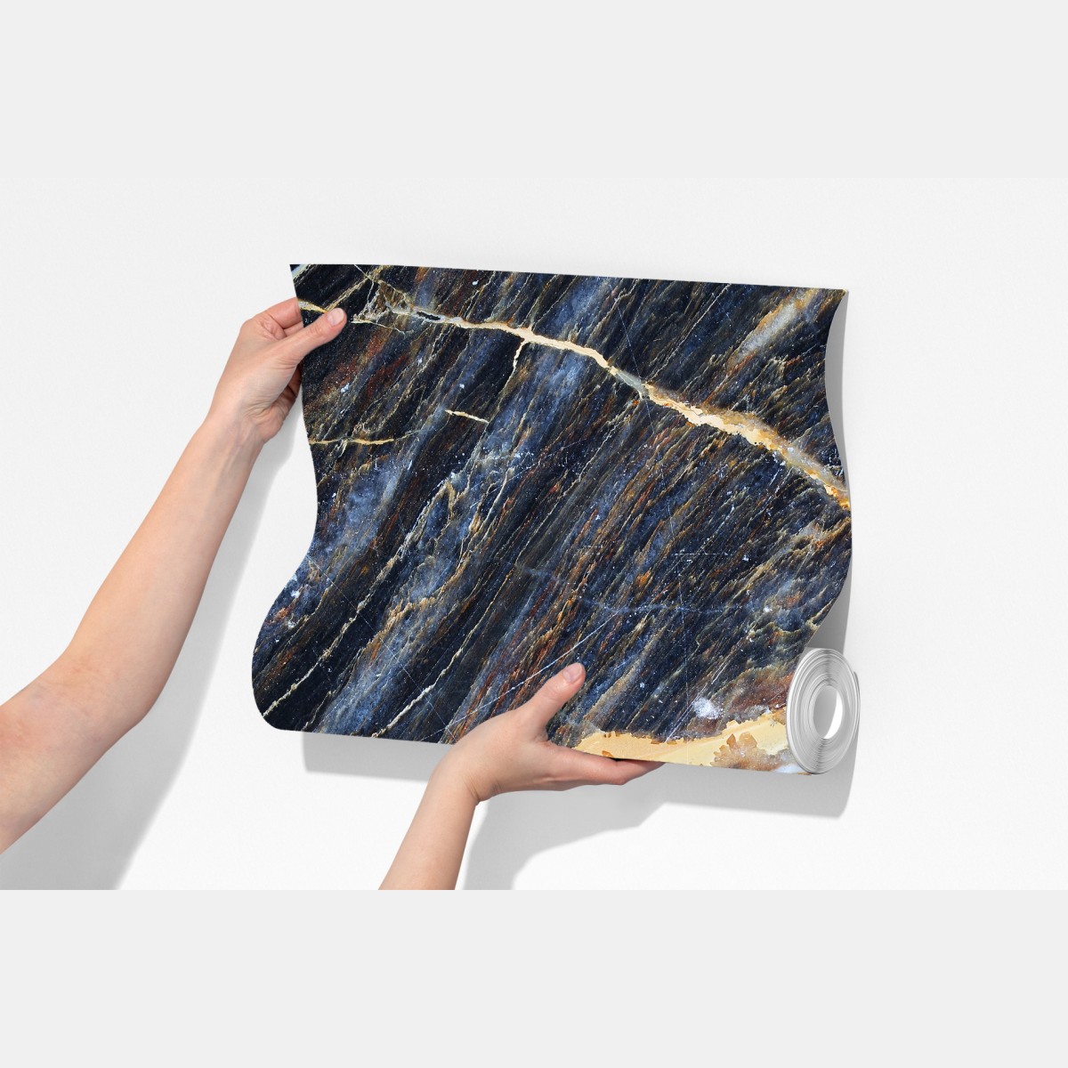 Fototapeta ciemny marmur ze złotymi i kremowymi żyłami – Wallissimo® Fototapeta ciemny marmur ze złotymi i kremowymi żyłami – Wallissimo®