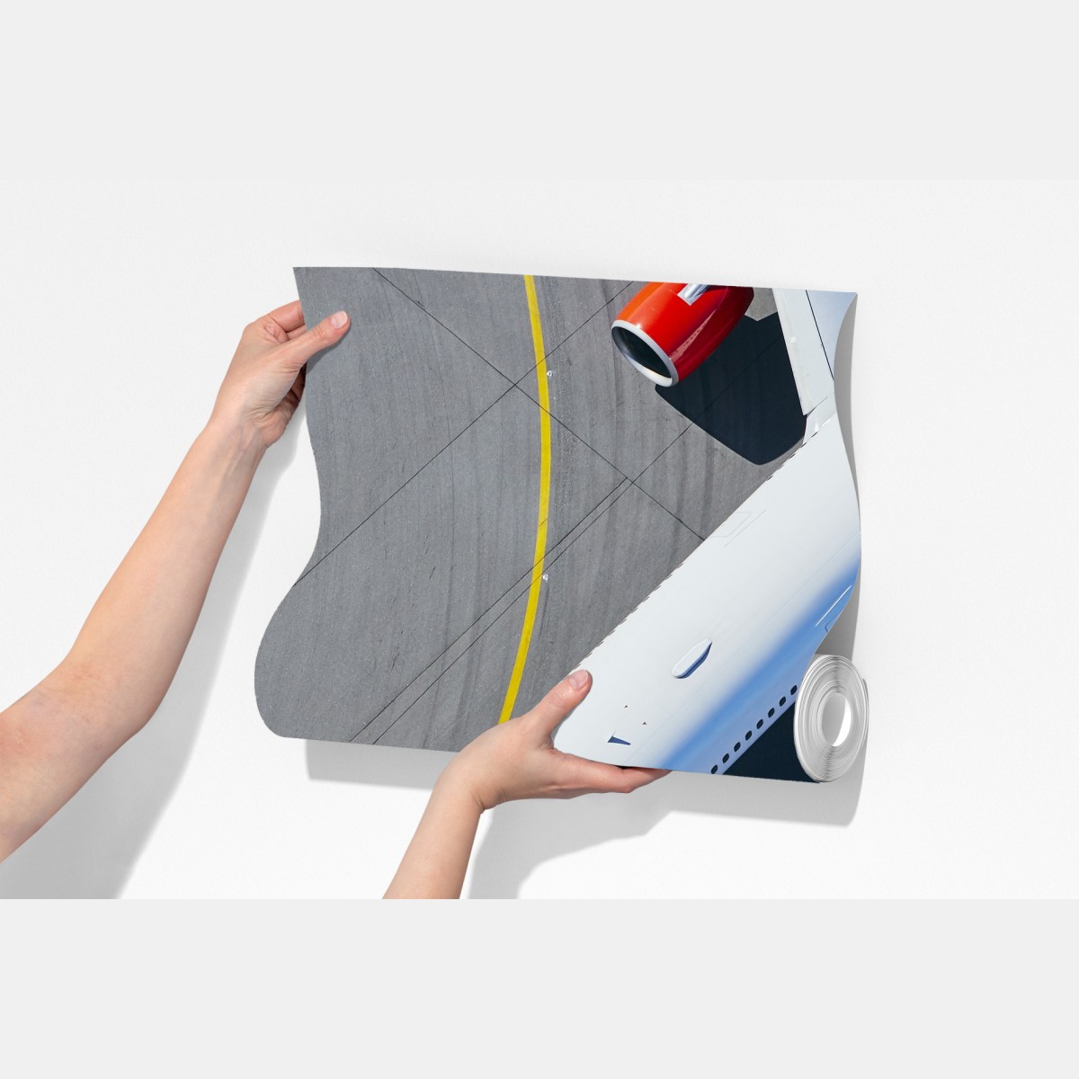 Fototapeta widok z lotu ptaka na samolot na płycie lotniska – Wallissimo® Fototapeta widok z lotu ptaka na samolot na płycie lotniska – Wallissimo®