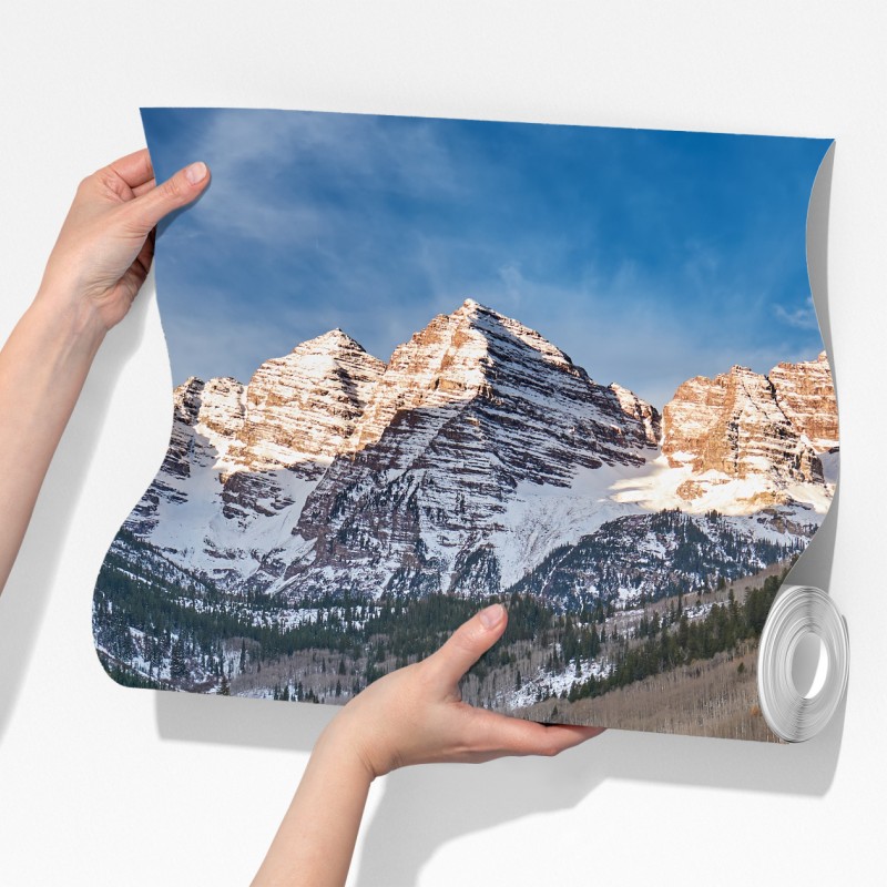 Fototapeta spokojne alpejskie jezioro odbijające ośnieżone szczyty i jesienne drzewa – Wallissimo® Fototapeta spokojne alpejskie jezioro odbijające ośnieżone szczyty i jesienne drzewa – Wallissimo®