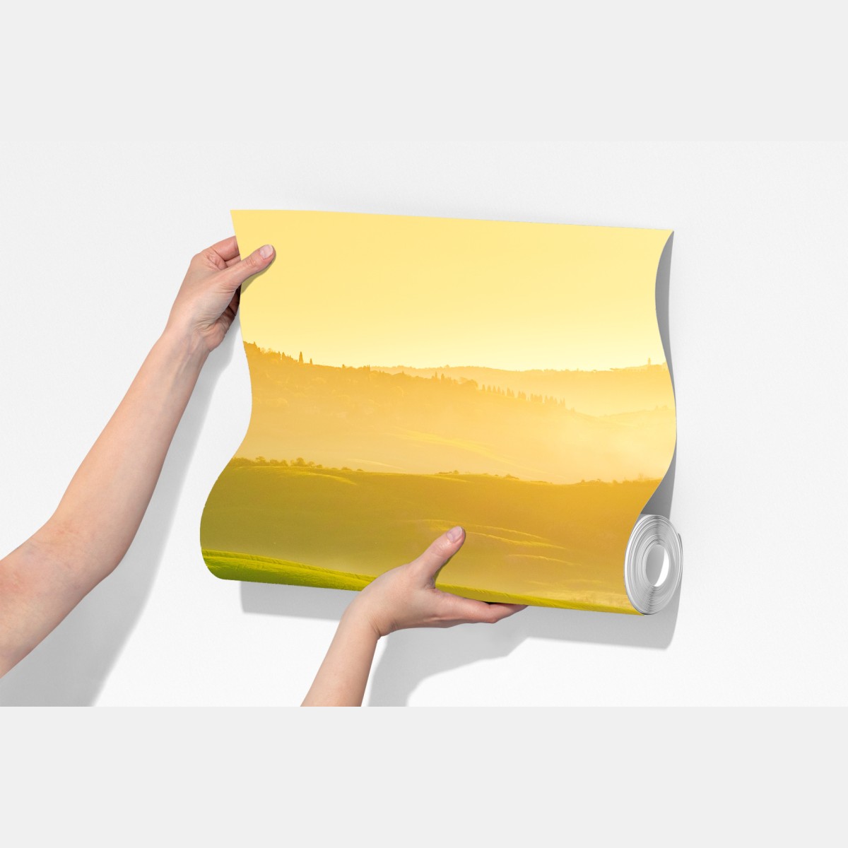 Fototapeta złoty wschód słońca nad zielonymi falującymi wzgórzami – Wallissimo® Fototapeta złoty wschód słońca nad zielonymi falującymi wzgórzami – Wallissimo®