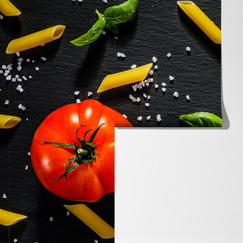 Fototapeta pomidory i penne na czarnym łupku – Wallissimo® Fototapeta pomidory i penne na czarnym łupku – Wallissimo®