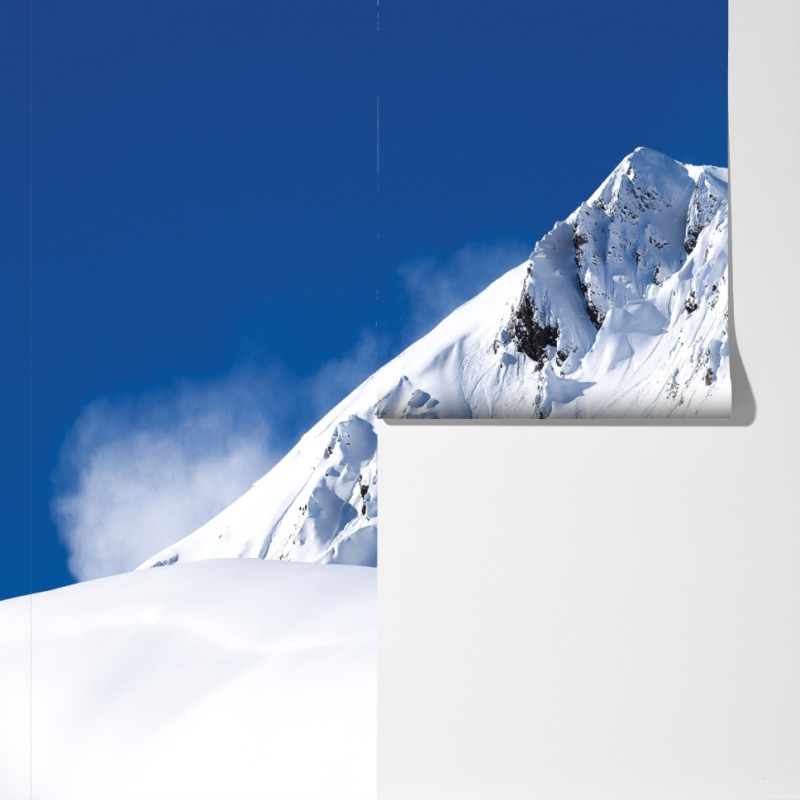 Fototapeta śnieżny alpejski szczyt pod głębokim błękitnym niebem – Wallissimo® Fototapeta śnieżny alpejski szczyt pod głębokim błękitnym niebem – Wallissimo®