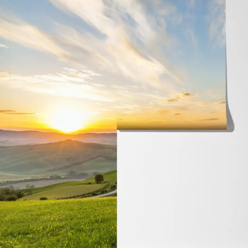 Fototapeta wschód słońca nad łąką we Włoszech – Wallissimo® Fototapeta wschód słońca nad łąką we Włoszech – Wallissimo®