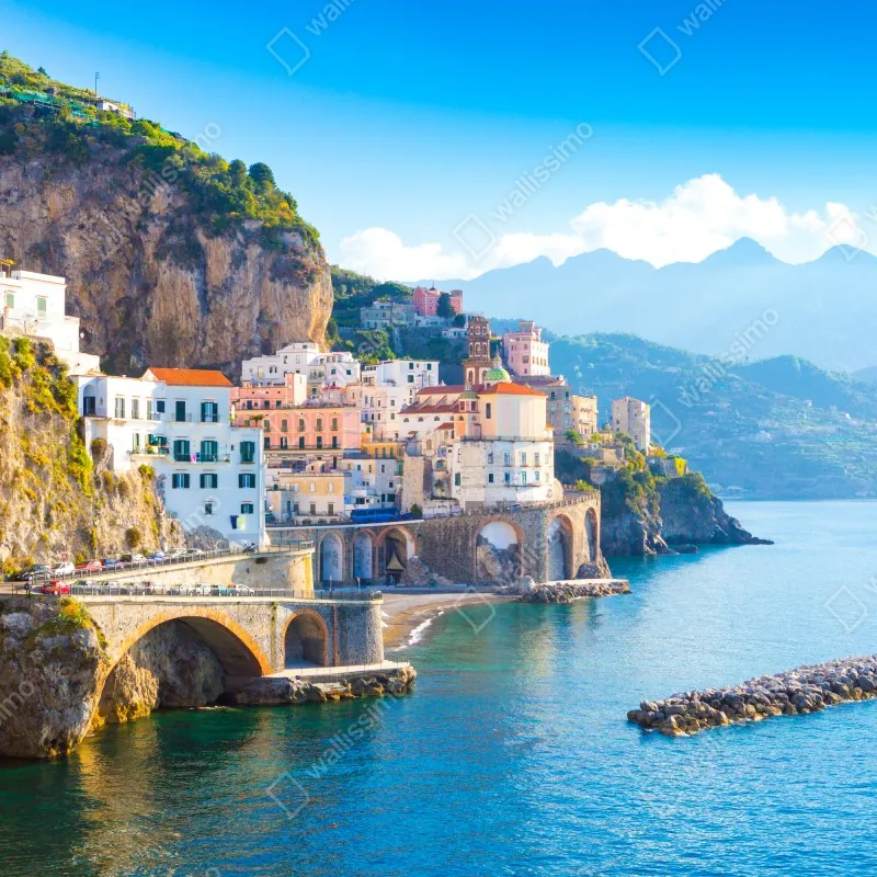 Fototapeta słoneczna wioska na klifie Wybrzeże Amalfi – Wallissimo® Fototapeta słoneczna wioska na klifie Wybrzeże Amalfi – Wallissimo®