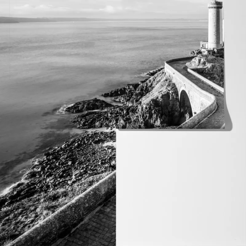 Fototapeta latarnia morska na skalistym wybrzeżu – Wallissimo® Fototapeta latarnia morska na skalistym wybrzeżu – Wallissimo®