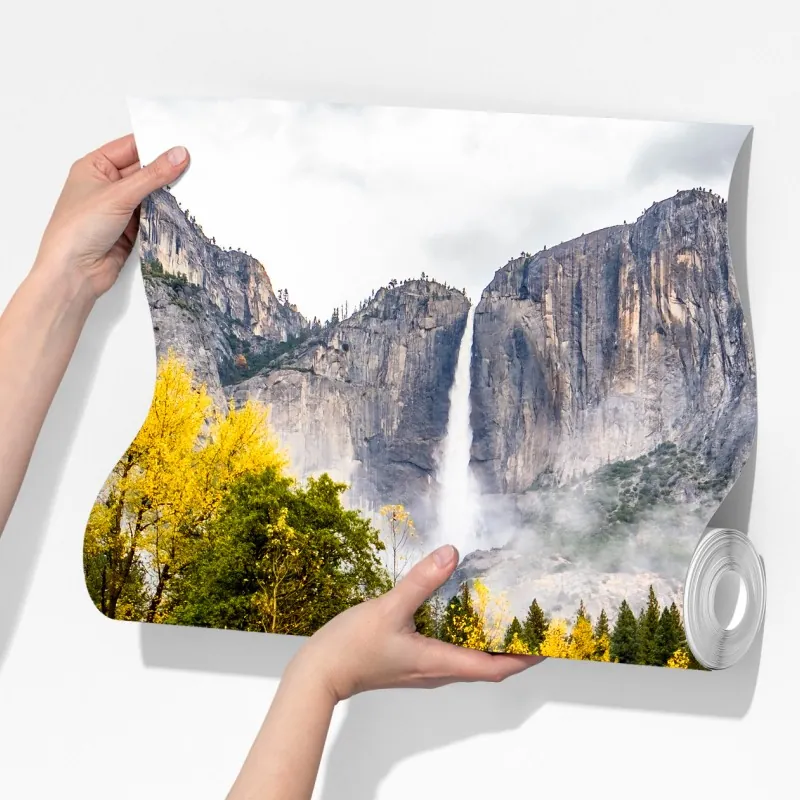 Fototapeta jesienna kładka prowadząca do wodospadu – Wallissimo® Fototapeta jesienna kładka prowadząca do wodospadu – Wallissimo®