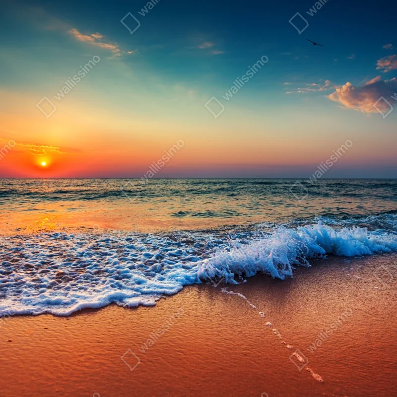 Fototapeta złoty wschód słońca nad morzem – Wallissimo® Fototapeta złoty wschód słońca nad morzem – Wallissimo®