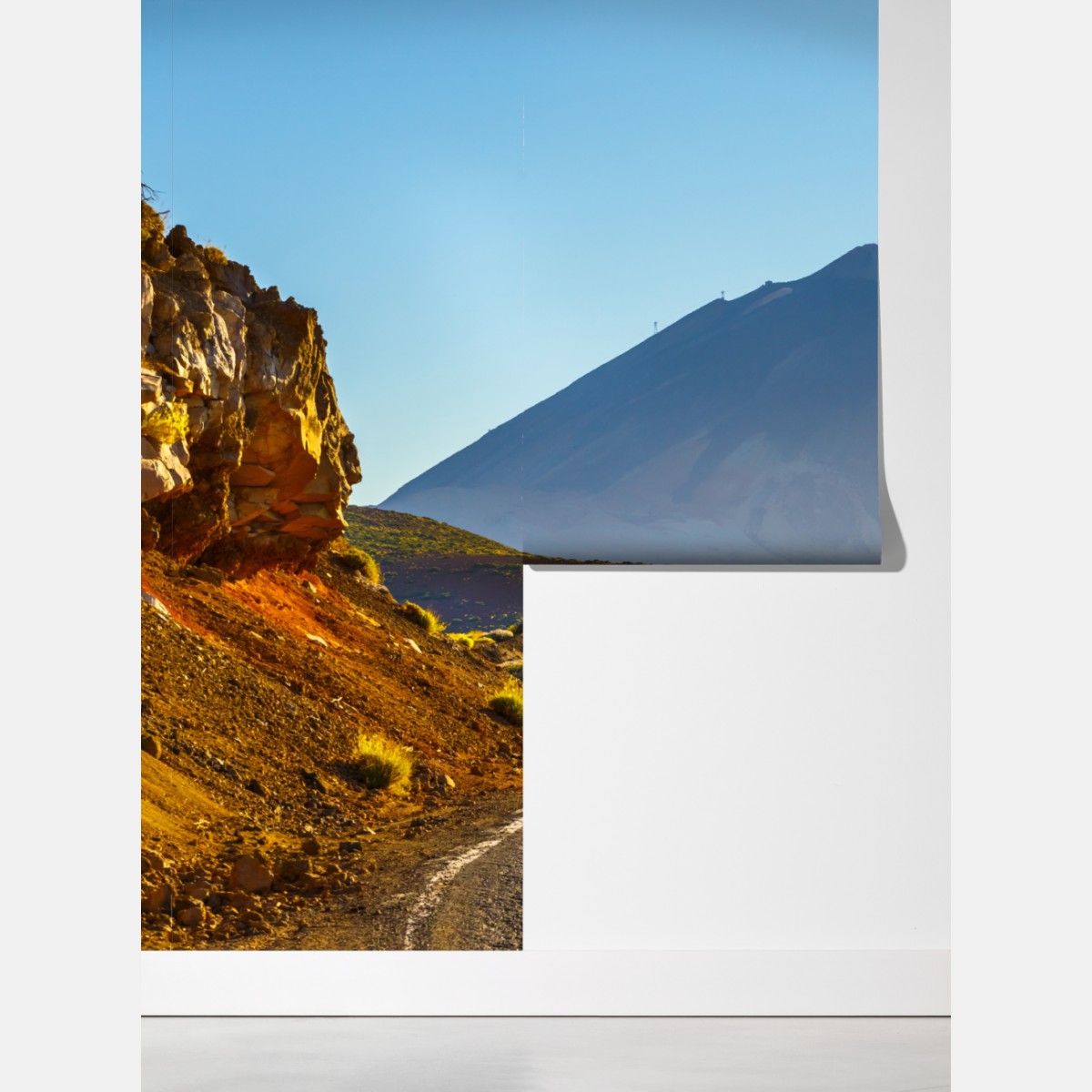 Fototapeta słoneczna droga prowadząca do wulkanu – Wallissimo® Fototapeta słoneczna droga prowadząca do wulkanu – Wallissimo®