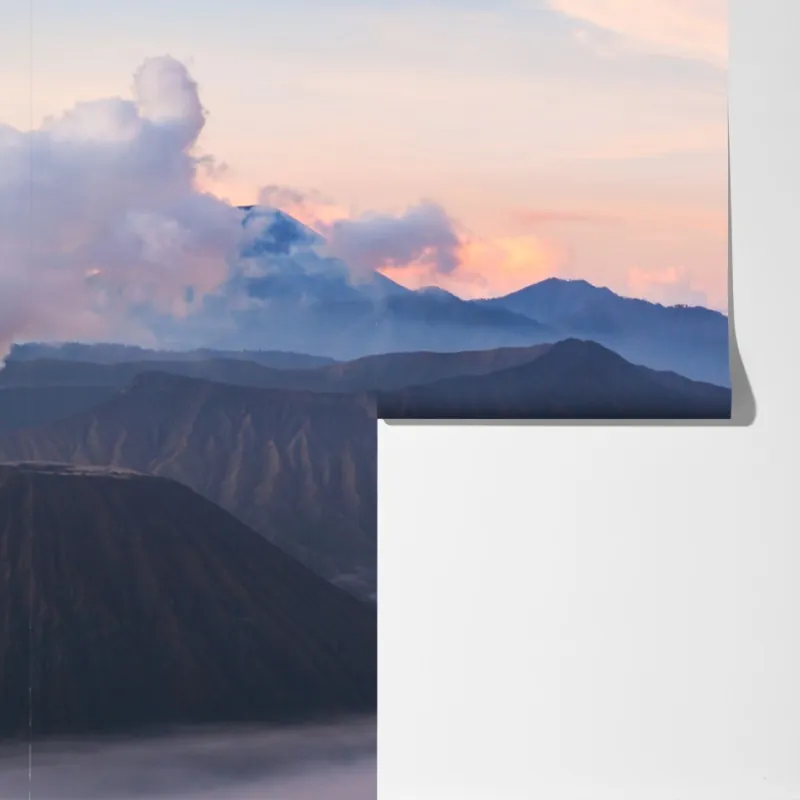 Fototapeta balon nad mglistymi górami – Wallissimo® Fototapeta balon nad mglistymi górami – Wallissimo®