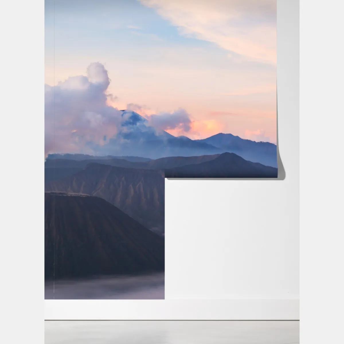 Fototapeta balon nad mglistymi górami – Wallissimo® Fototapeta balon nad mglistymi górami – Wallissimo®