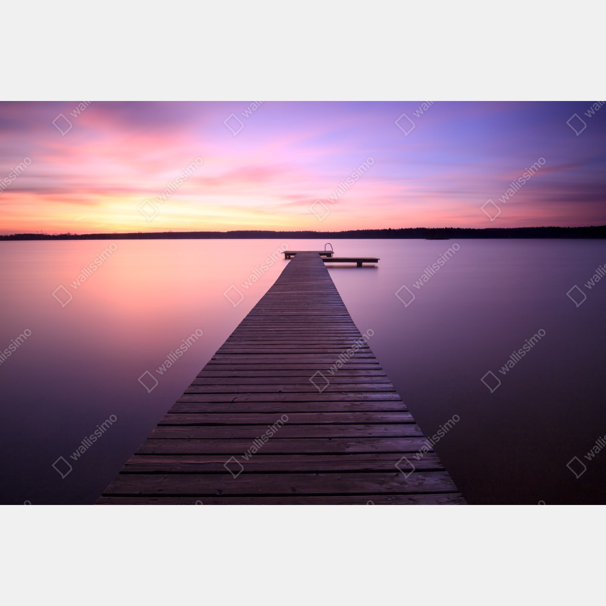 Fototapeta spokojny pastelowy zachód nad jeziorem z pomostem – Wallissimo® Fototapeta spokojny pastelowy zachód nad jeziorem z pomostem – Wallissimo®