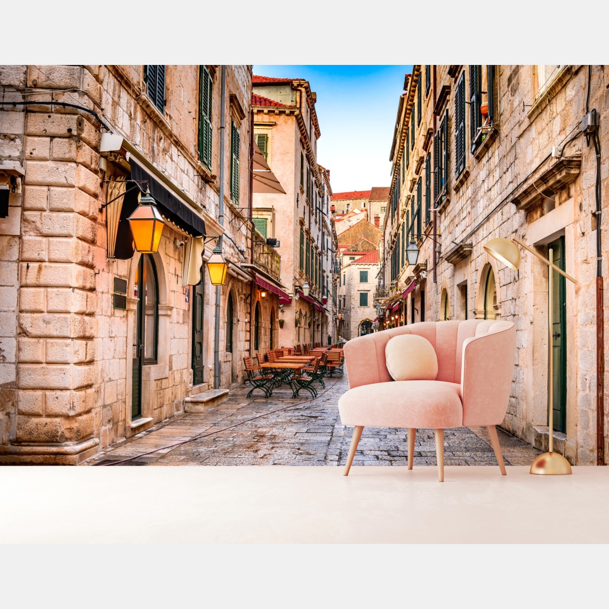 Wall mural Dubrovnik old town street