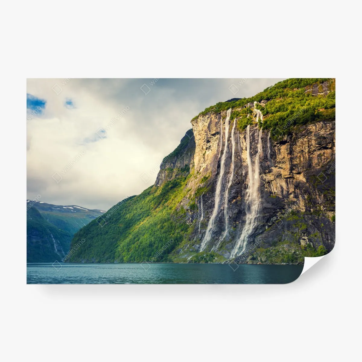 Fototapeta wodospady spływające po klifach fiordu – Wallissimo® Fototapeta wodospady spływające po klifach fiordu – Wallissimo®