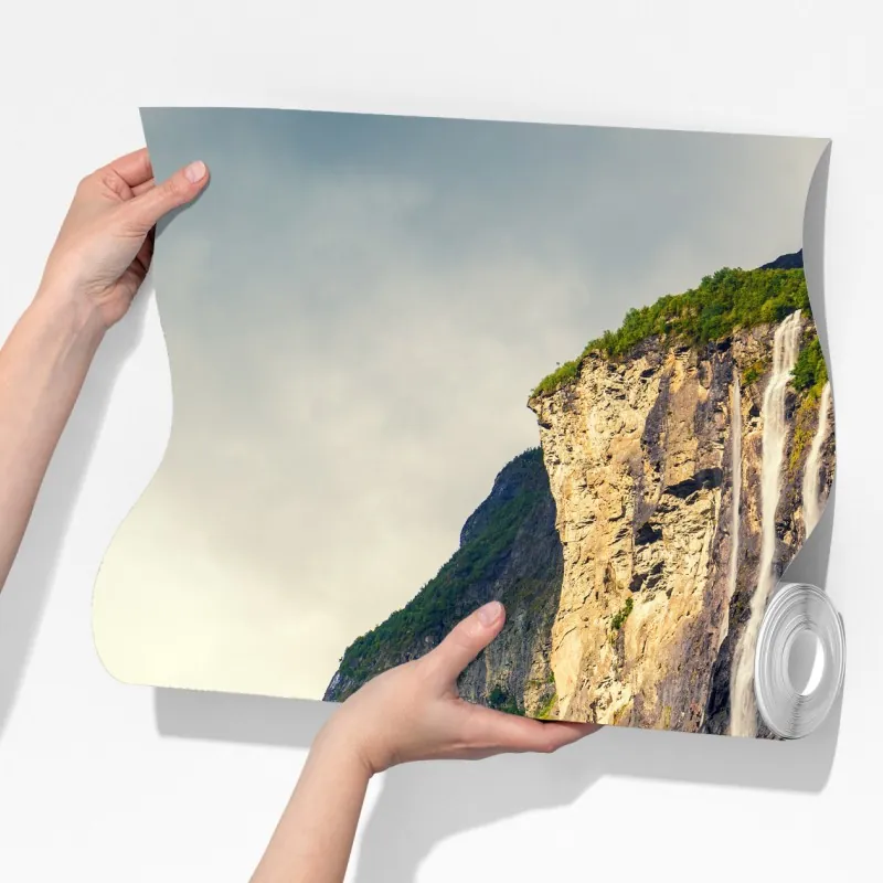 Fototapeta wodospady spływające po klifach fiordu – Wallissimo® Fototapeta wodospady spływające po klifach fiordu – Wallissimo®
