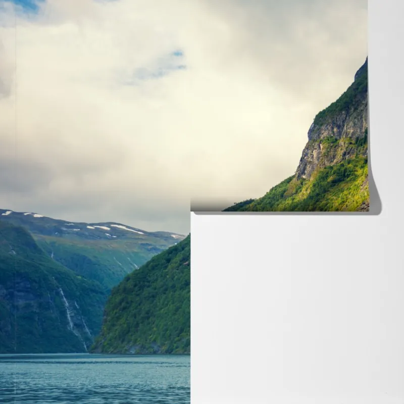 Fototapeta wodospady spływające po klifach fiordu – Wallissimo® Fototapeta wodospady spływające po klifach fiordu – Wallissimo®