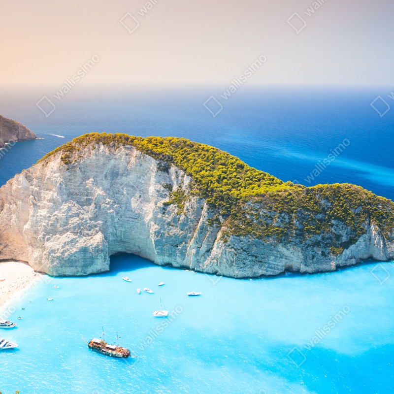 Fototapeta turkusowa zatoka na plaży Navagio, Zakynthos – Wallissimo® Fototapeta turkusowa zatoka na plaży Navagio, Zakynthos – Wallissimo®