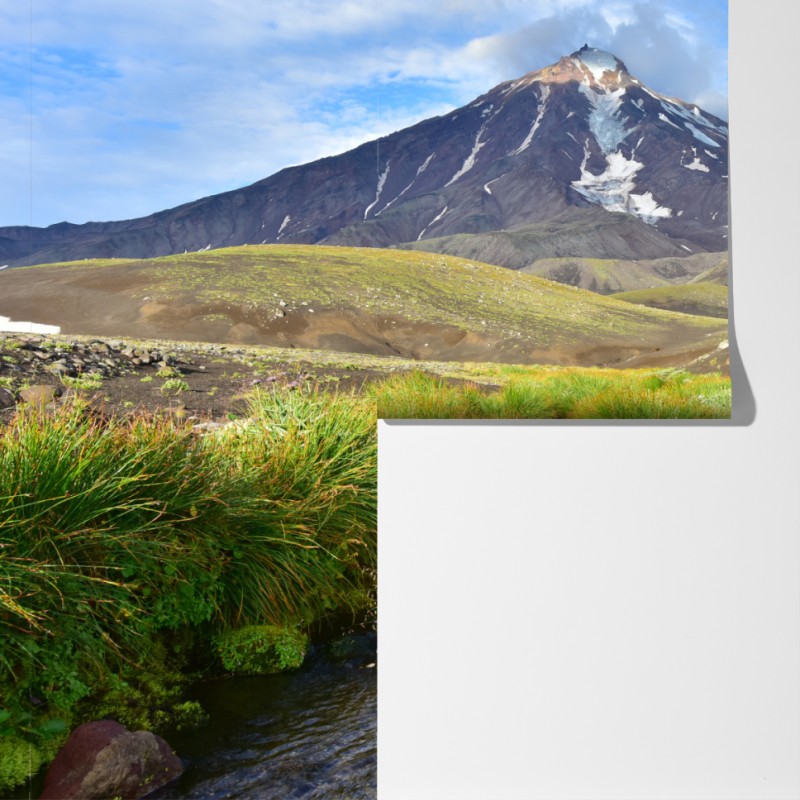 Fototapeta widok na wulkan Koryaksky ze stoku północno-wschodniego – Wallissimo® Fototapeta widok na wulkan Koryaksky ze stoku północno-wschodniego – Wallissimo®