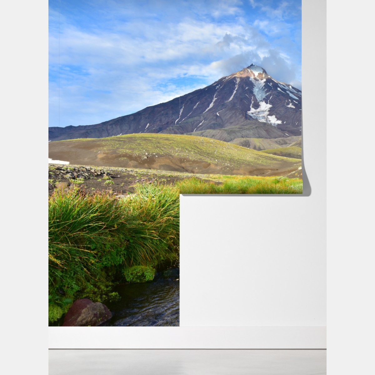 Fototapeta widok na wulkan Koryaksky ze stoku północno-wschodniego – Wallissimo® Fototapeta widok na wulkan Koryaksky ze stoku północno-wschodniego – Wallissimo®