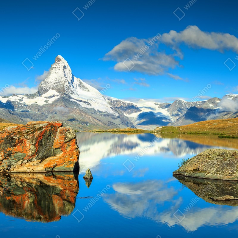 Fototapeta odbicie Matterhornu nad alpejskim jeziorem – Wallissimo® Fototapeta odbicie Matterhornu nad alpejskim jeziorem – Wallissimo®