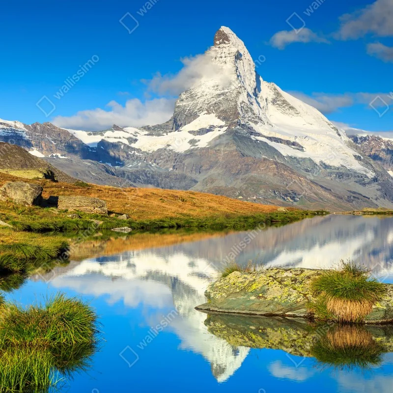 Fototapeta majestatyczny Matterhorn odbity w alpejskim jeziorze – Wallissimo® Fototapeta majestatyczny Matterhorn odbity w alpejskim jeziorze – Wallissimo®