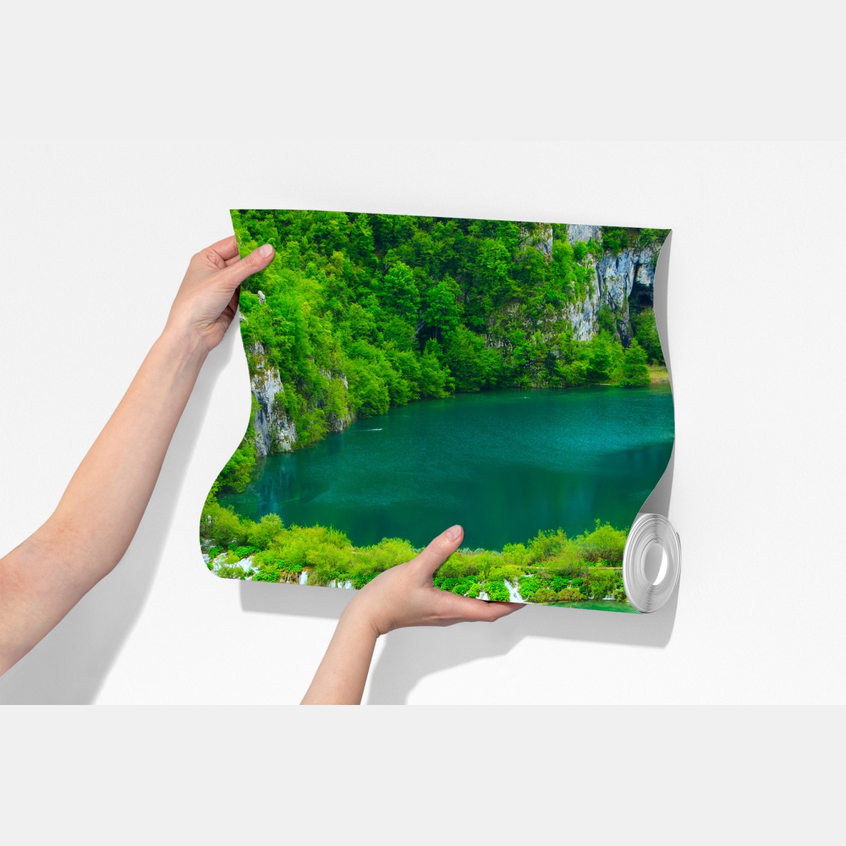 Fototapeta bujny wodospad i turkusowe jeziora – Wallissimo® Fototapeta bujny wodospad i turkusowe jeziora – Wallissimo®