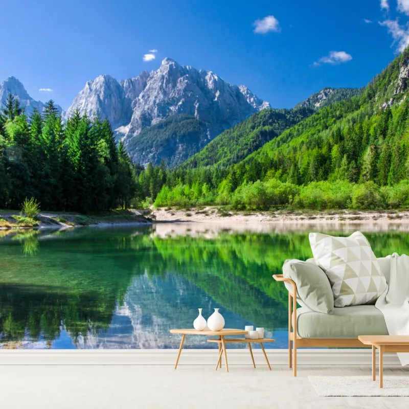 Fototapeta alpejskie jezioro z odbiciem w zielonych górach – Wallissimo® Fototapeta alpejskie jezioro z odbiciem w zielonych górach – Wallissimo®