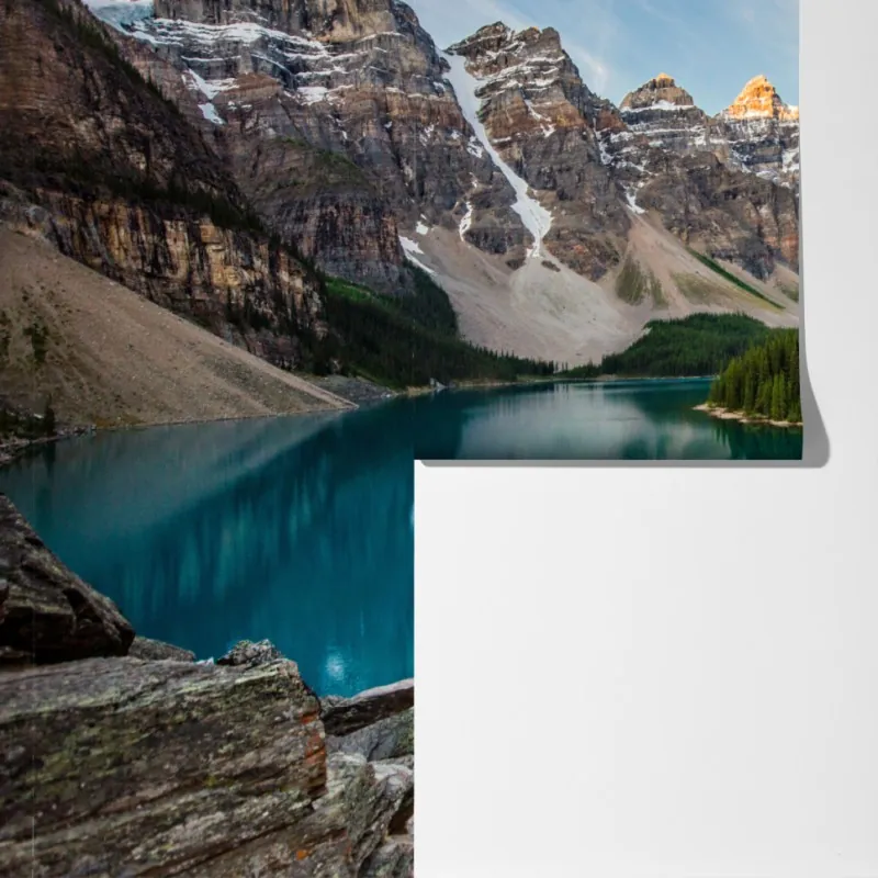 Fototapeta alpejskie jezioro o wschodzie słońca – Wallissimo® Fototapeta alpejskie jezioro o wschodzie słońca – Wallissimo®