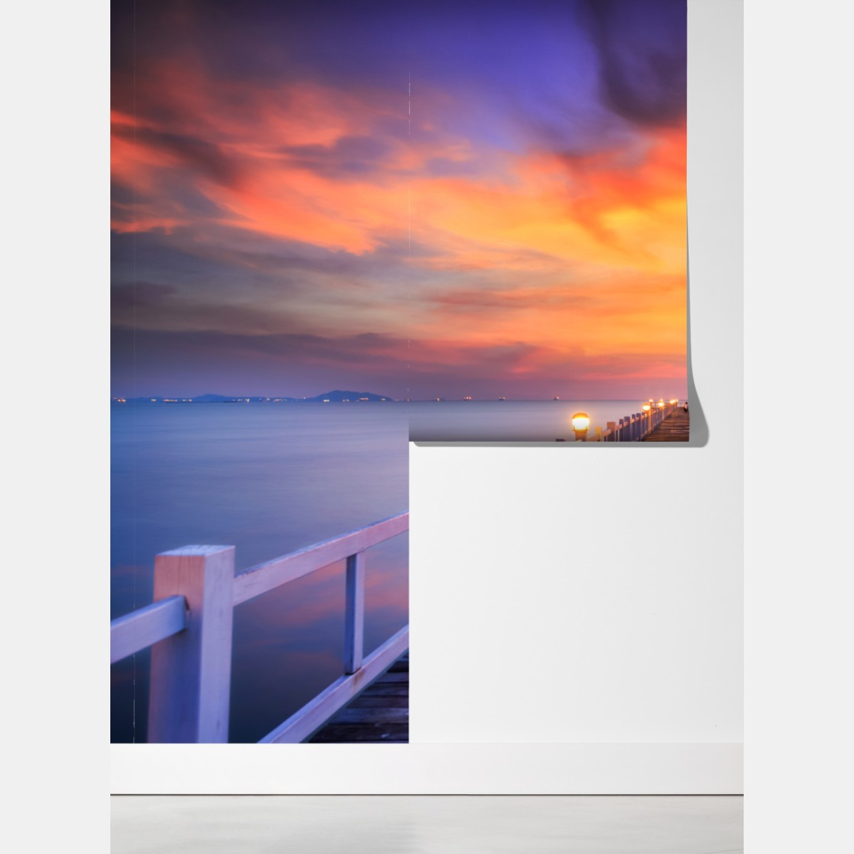 Fototapeta drewniany pomost o wschodzie słońca – Wallissimo® Fototapeta drewniany pomost o wschodzie słońca – Wallissimo®