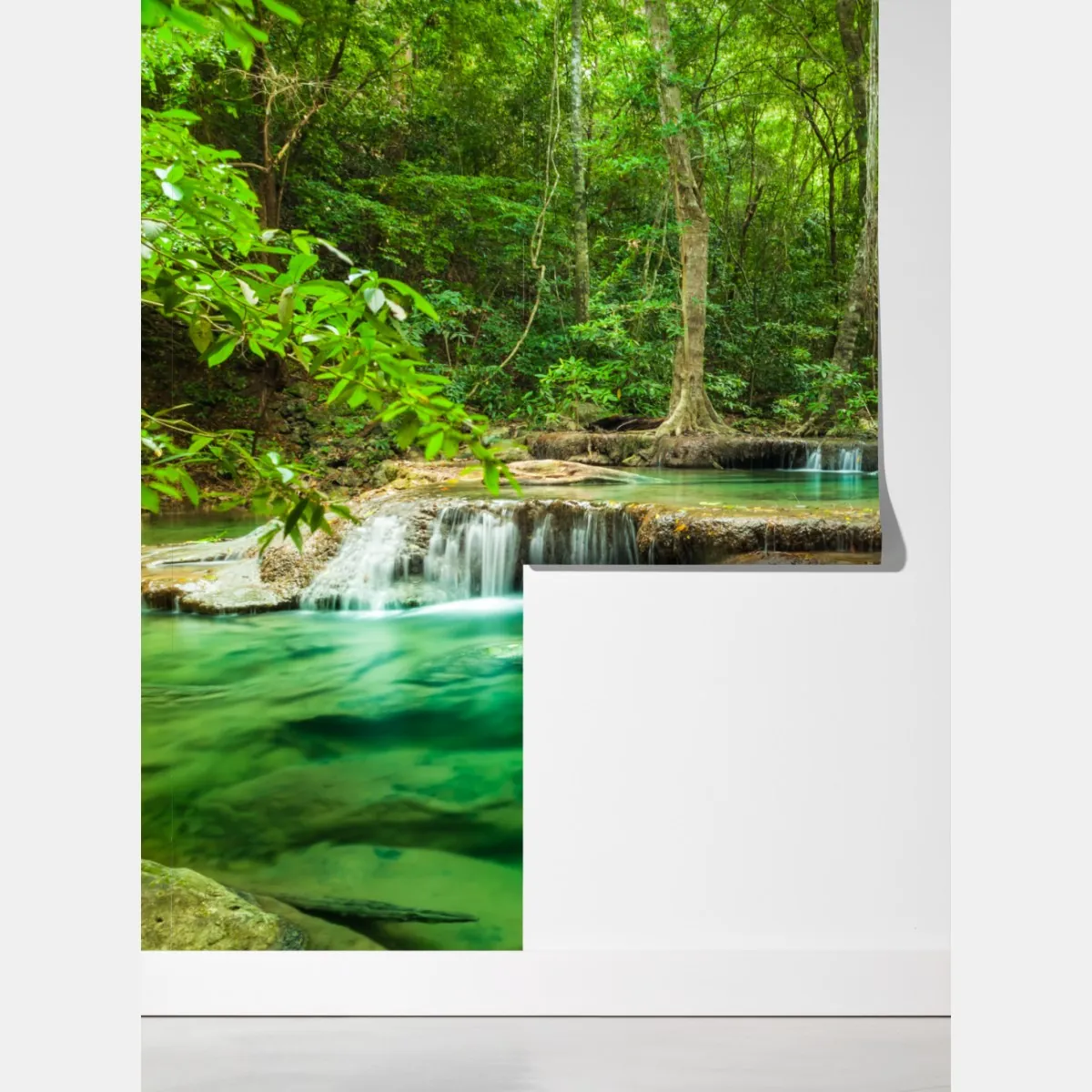 Fototapeta spokojne turkusowe baseny przy wodospadzie Erawan – Wallissimo® Fototapeta spokojne turkusowe baseny przy wodospadzie Erawan – Wallissimo®