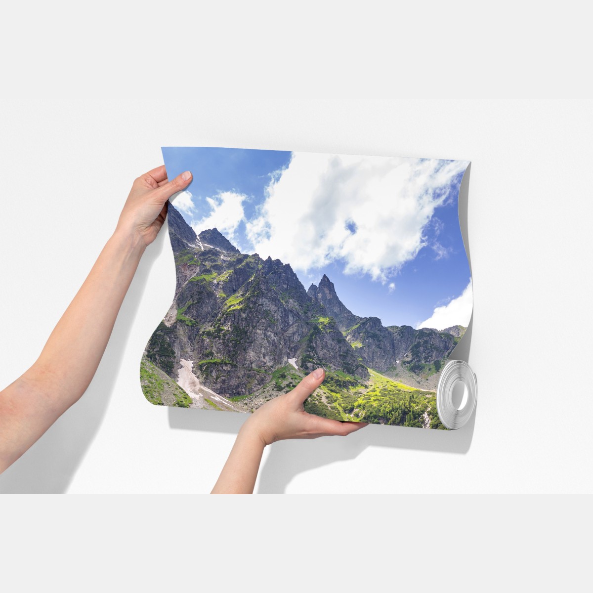 Fototapeta spokojne szmaragdowe jezioro górskie ze skalistymi szczytami – Wallissimo® Fototapeta spokojne szmaragdowe jezioro górskie ze skalistymi szczytami – Wallissimo®