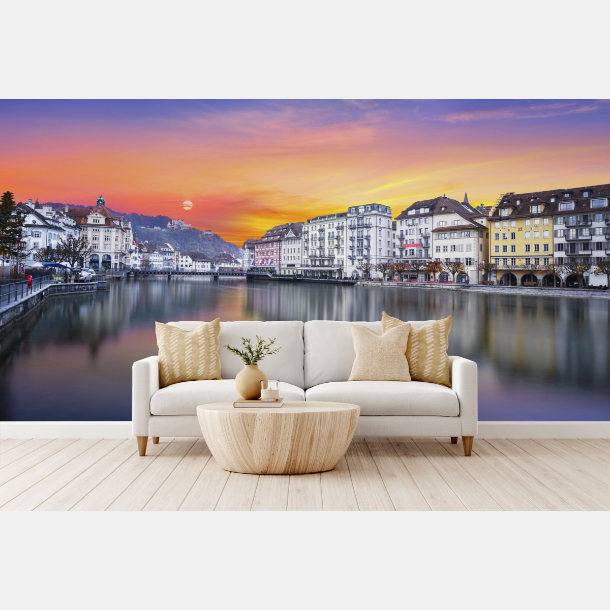 Wall mural Lucerne river at twilight