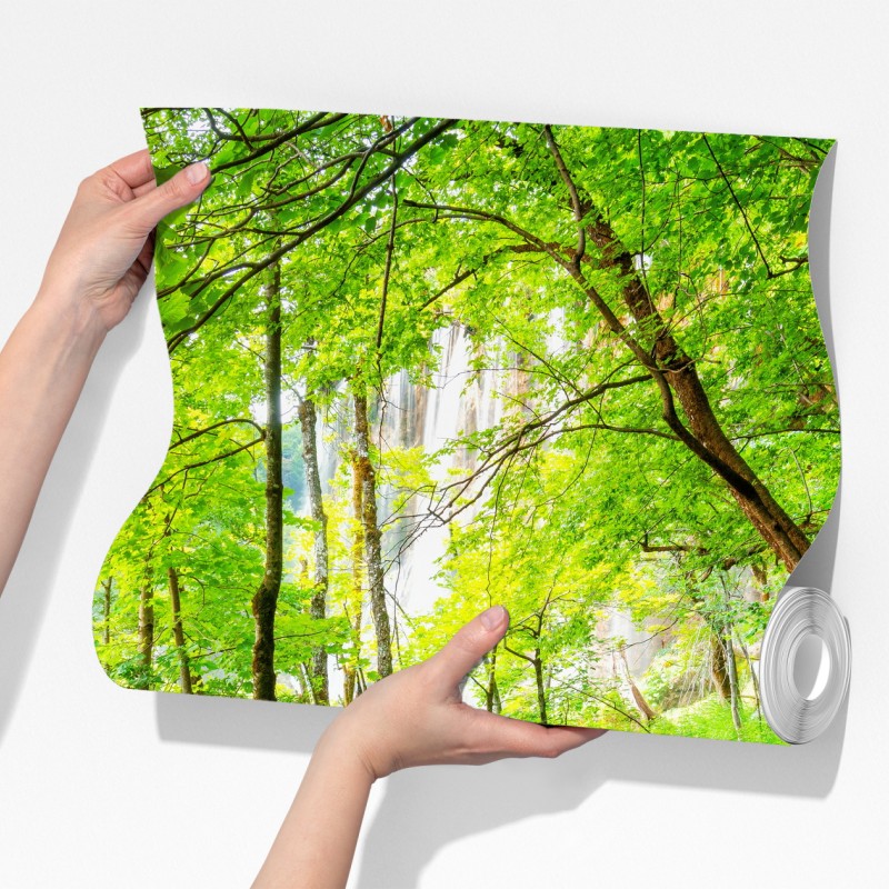 Fototapeta drewniany pomost w Plitwickich Jeziorach – Wallissimo® Fototapeta drewniany pomost w Plitwickich Jeziorach – Wallissimo®