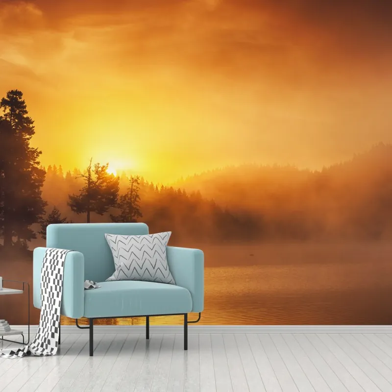 Fototapeta złoty wschód słońca nad mglistym jeziorem