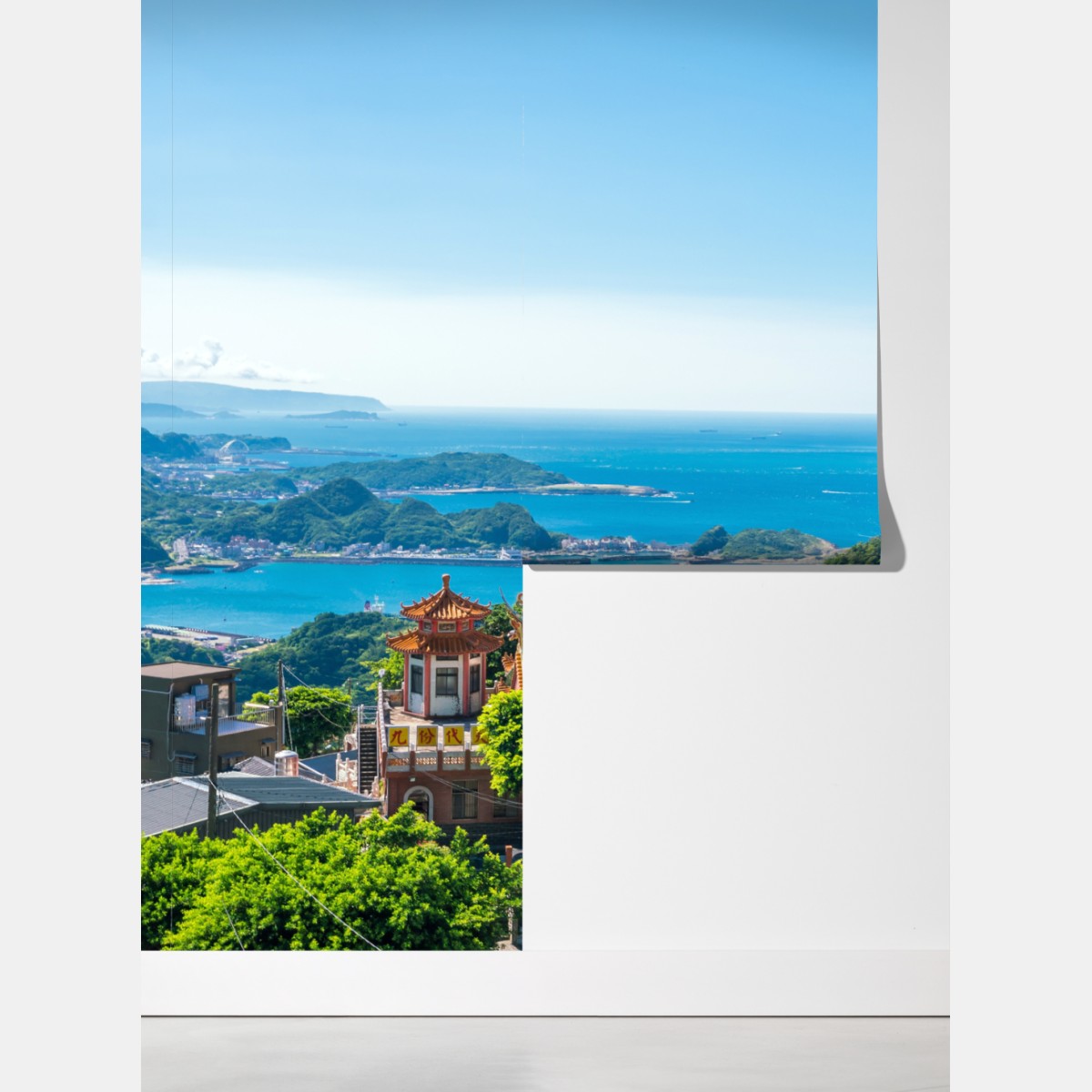Fototapeta świątynia z widokiem na wybrzeże Jiufen, Tajwan – Wallissimo® Fototapeta świątynia z widokiem na wybrzeże Jiufen, Tajwan – Wallissimo®