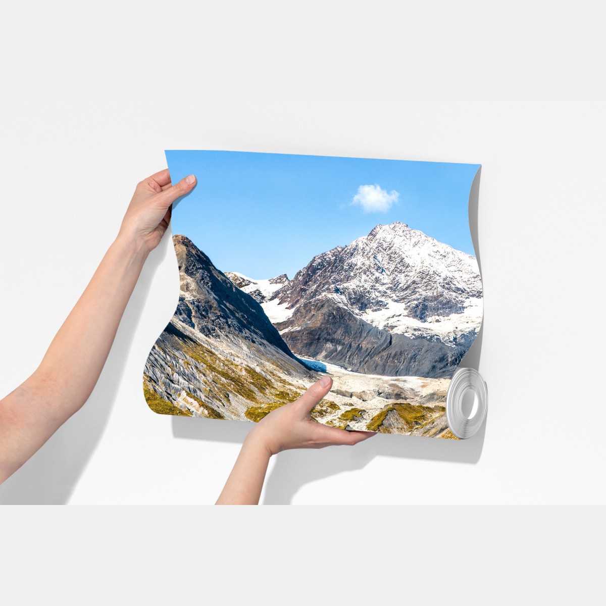 Fototapeta spokojne alpejskie jezioro z ośnieżonymi szczytami – Wallissimo® Fototapeta spokojne alpejskie jezioro z ośnieżonymi szczytami – Wallissimo®