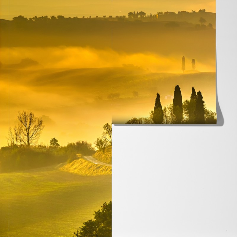 Fototapeta Toskania o świcie nad złotymi wzgórzami – Wallissimo® Fototapeta Toskania o świcie nad złotymi wzgórzami – Wallissimo®